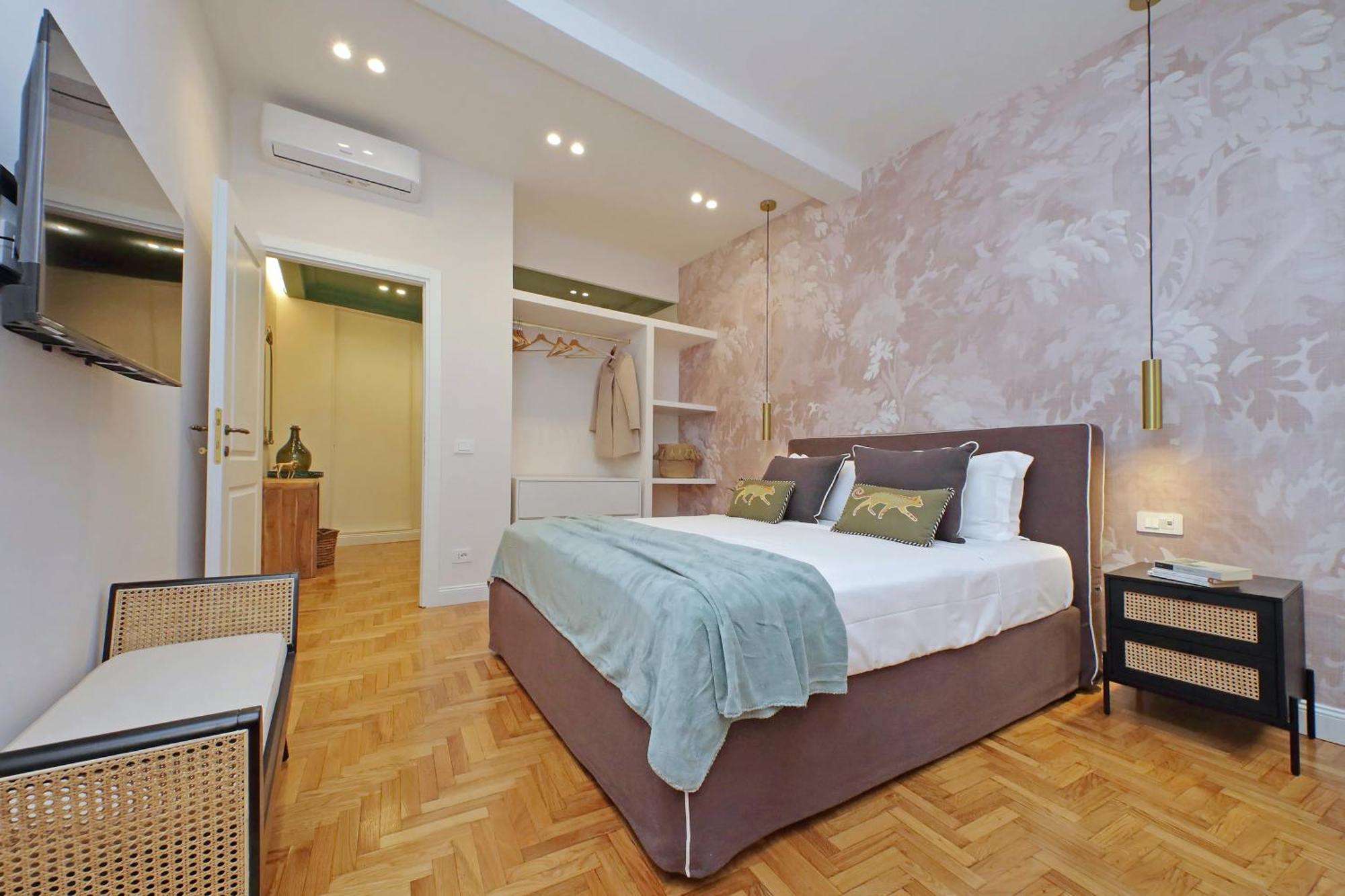 Apartment Ych-casa Bella- Luxury Near Piazza Venezia Rom